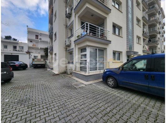 Girne Merkezde Zemin Kat 3+1 Daire