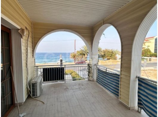 LAPTA'DA DENIZE 0 KIRALIK 3+1 180M2 KIRALIK DAIRE