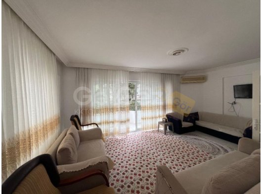 GİRNE MERKEZ'DE SATILIK EŞYALI DAİRE