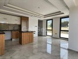 Modern Bir Komplekste Yepyeni 3+1 Villa – Denize Sadece 500M