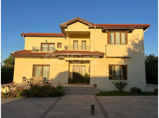 LAPTA – KİRALIK VİLLA