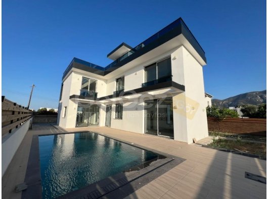 SATILIK LÜKS VİLLA – OZANKÖY / GİRNE