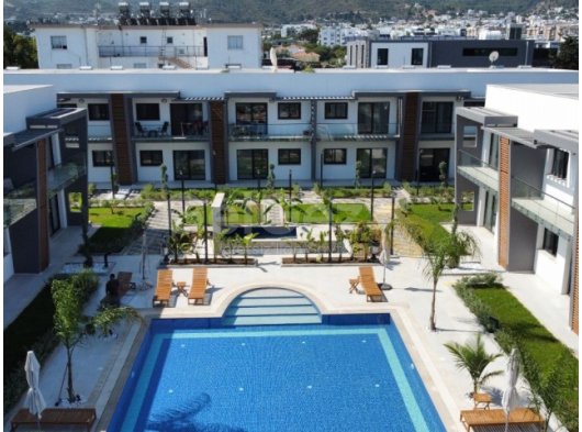Girne Merit Otellere yürüme mesafesinde bahçe katı satılık 1+1