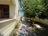 Girne / Alsancak’ ta plaja yürüme mesafesinde özel havuzlu villa *TEK YETKİLİ*