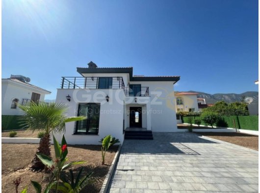 Girne Bellapais 4+1 Satılık Lüks Villa