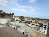 Girne’de TÜRK KOÇANLI deniz manzaralı Tripleks Villa