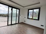 Girne’de TÜRK KOÇANLI deniz manzaralı Tripleks Villa