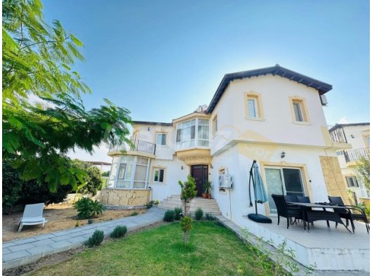 GİRNE ALSANCAK BÖLGESİNDE EŞYASIZ 3+1 KİRALIK VİLLA