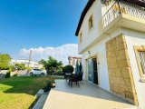 GİRNE ALSANCAK BÖLGESİNDE EŞYASIZ 3+1 KİRALIK VİLLA