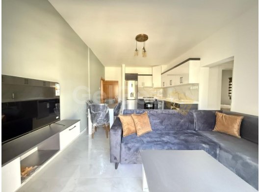 GİRNE MERKEZDE SİTE İÇERİSİNDE LÜX EŞYALI KİRALIK 2+1 DAİRE