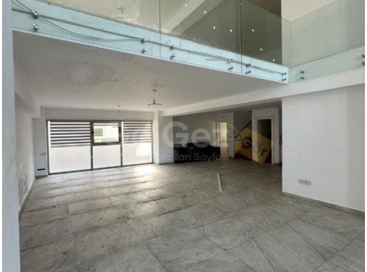 GİRNE MERKEZDE SENDE KATLI KİRALIK TİCARİ İZİNLİ DÜKKAN