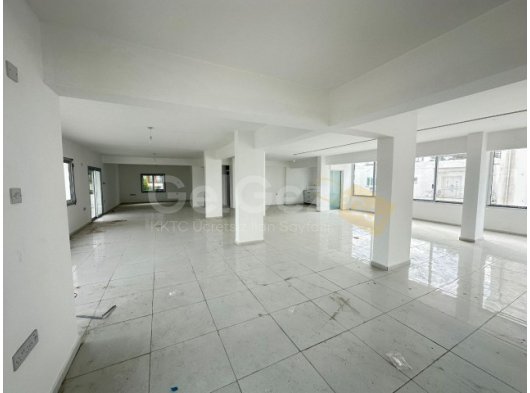 GİRNE MERKEZDE TİCARI İZİNLİ KİRALIK OFİS