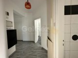 ???? Girne Merkez’de Kiralık 2+2 Penthouse – Dağ ve Deniz Manzaralı Şömineli Lüks Yaşam!