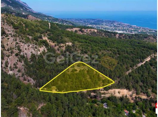 Muhteşem Deniz ve Dağ Manzaralı, Çok Huzurlu ve Özel Bir Konumda Yüksek Arsa.