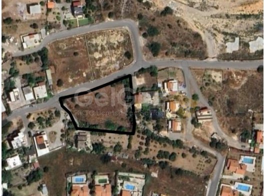 GAZİMAĞUSA SÜTLÜCE BÖLGESİNDE SATILIK TÜRK MALI ARAZİ