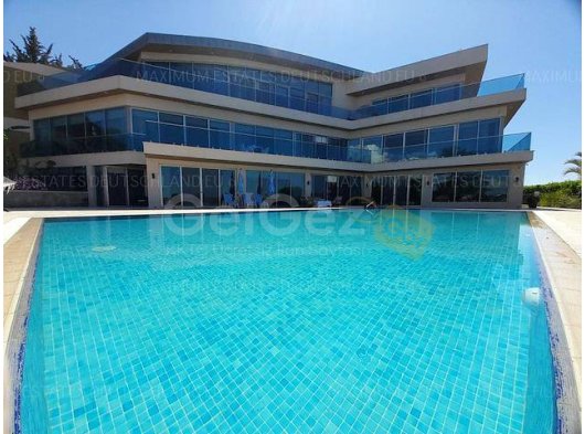 Çatalköyde Muazzam Deniz Manzaralı 6 Yatak Odalı