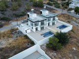 Girne Çatalköy’de Lüks 3+1 130m² Teraslı ve Havuzlu Villa