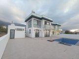 Girne Çatalköy’de Lüks 3+1 130m² Teraslı ve Havuzlu Villa