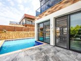 Havuzlu Lüks 4+1 Villa Girne