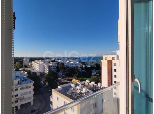 (3+1) Girne'nin Tam Merkezinde, Full Eşiyalı, Tam Donanımlı Mutfaklı, Eşyalı Daire.