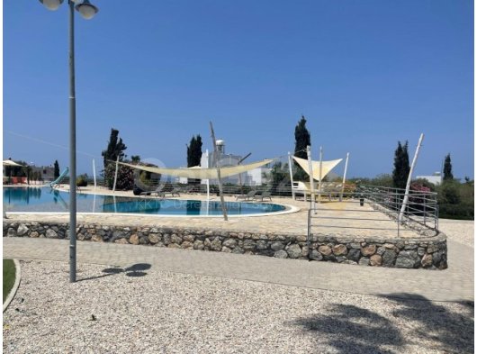 Kiralık Modern 1+1 Daire – Palmiye Körfezi Manzarası, Bahçeli