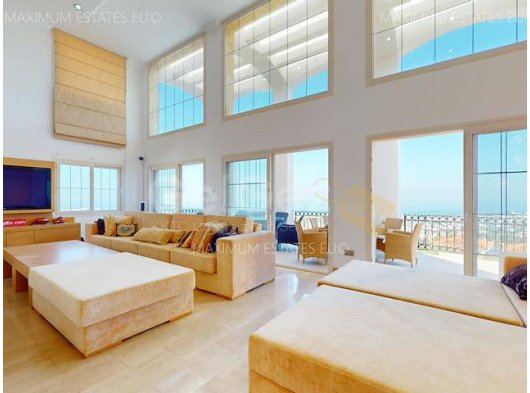 Özel Havuzlu ve Nefes Kesen Deniz Manzaralı Muhteşem Tasarımlı Villa