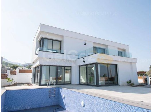 Esk'ya Yakin 4 Yatak Odali Havuzlu Lux Villa