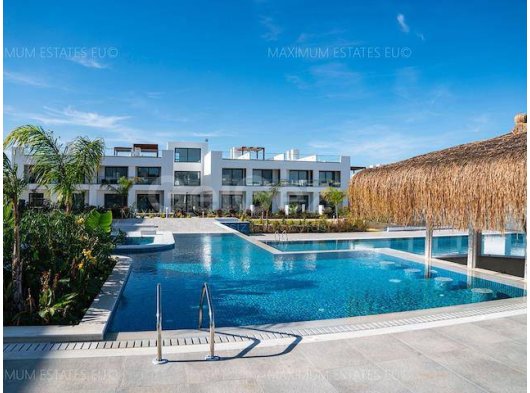 Deja Blu 1 Seaside Resort'ta Tamamlanmış Güzel Bir Çatı Katı Dairesi