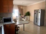 Mükemmel Yatırım Fırsatı - Tamır Projesı -Girne Merkezde 220 m² Daire