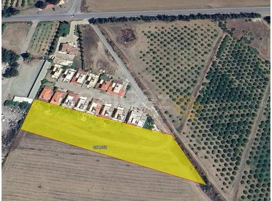 2700 m² İnsaat Alani İzni Olan, Guzelyurt Merkezine Cok Yakin Olan Nadir Bir Arazi.