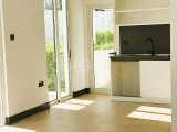 Butik Bir Sitede Yepyeni, Mobilyasız İki Yatak Odalı Bahçe Dairesi. Başlıca Özellikleri Şunlardır: - *Özel Olanaklar:* - 7/24 Güvenlik ve Fitness Stüdyosu Erişi