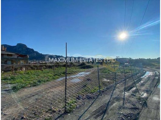 Girne Karşıyaka'da satılık arsa/arazi, 540 m²