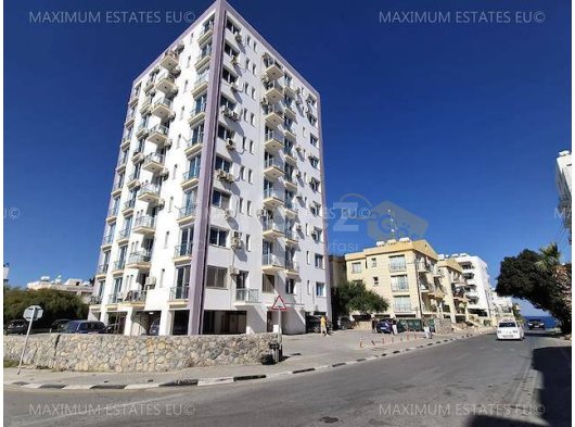 Bu 3 Yatak Odalı, 110 Metrekarelik Daire, Girne'de Merkezi Bir Konumda Yer Almakta Olup, Rahatlık, Modern Konfor ve Yaşam Tarzı Olanaklarının Bir Karışımını