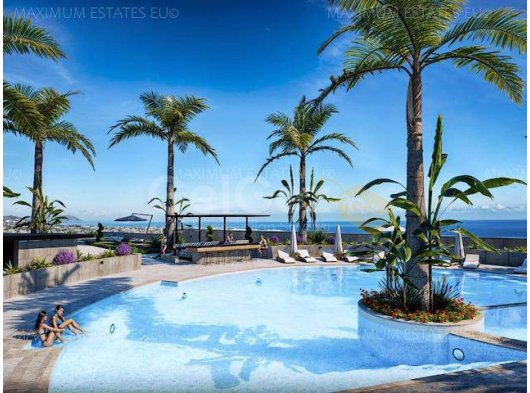 Muhteşem İki Yatak Odalı Bahçe Daireleri ve Çatı Katları, Yemyeşil Dağların ve Işıldayan Akdeniz'in Nefes Kesen Manzaralarını Sunan Pitoresk Lapta Köyünde Y