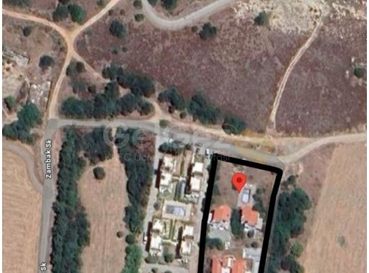 GİRNE LAPTA BÖLGESİNDE SATILIK VİLLA YAPIMINA UYGUN ARAZİ