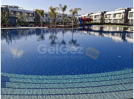 Bu Çarpıcı İki Yatak Odalı Çatı Katı, Long Beach'teki En Özel Gelişmelerden Birinde, Kıbrıs'ın En İyi Ana Yerlerinden Biri Olan Iskele. Bozulmamış Sandy