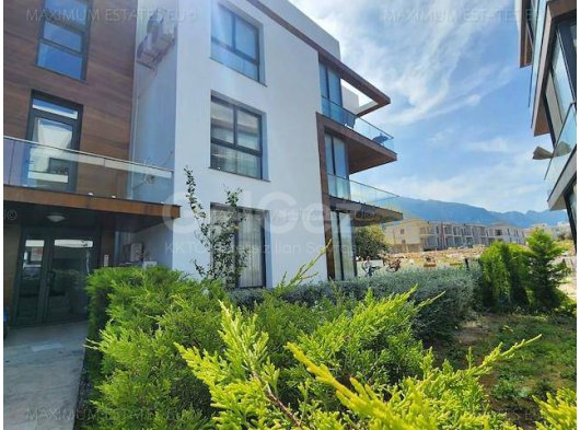 Yeni ve Taşınmaya Hazır 2+1 Daire. Özel Çatı Terası. Yüzme Havuzu ve Özel Park Alanına Sahip Rahat Kompleks