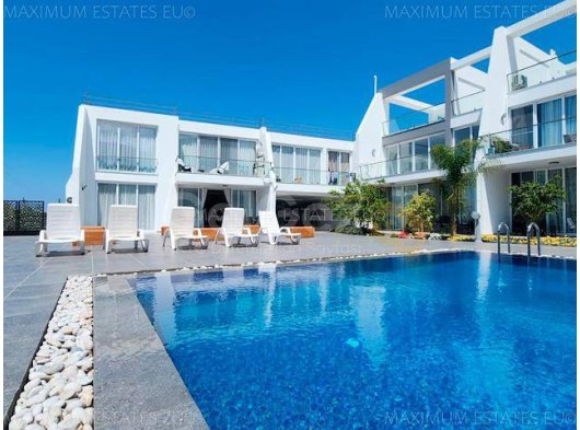 Yüzme Havuzu Olan Huzurlu Bir Komplekste Yepyeni 1+1 Daire