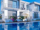 Havuz Erişimli Deniz Kenarı Kompleksinde 3+1 Mobilyalı Villa