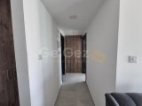 Girne merkezde piabella otel arkası Havuzlu site içinde satılık full eşyalı 1+1 daire
