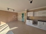 Girne Merkezde Havuzlu site içinde satılık 1+1 daire