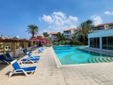 Girne merkezde Havuzlu site içinde Satılık full eşyalı 3+1 daire