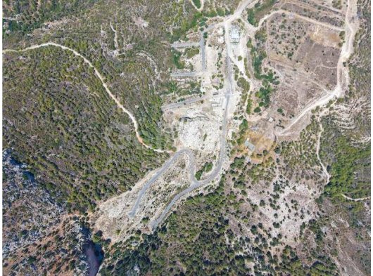 Girne, Çatalköy Tepelerinde Yer Alan Bu Olağanüstü Yüksek Arazi, Hem Işıltılı Akdeniz'in Hem De Görkemli Girne Sıradağları'nın Nefes Kesen Panoramik Man