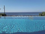 Girne Bölgesinin En Prestijli Konumlarından Birinde Mükemmel Sahil Villası Girne’nin En Gözde Bölgelerinden Birinde Yer Alan Bu Muhteşem 5 Yatak Odalı, 4 Banyol