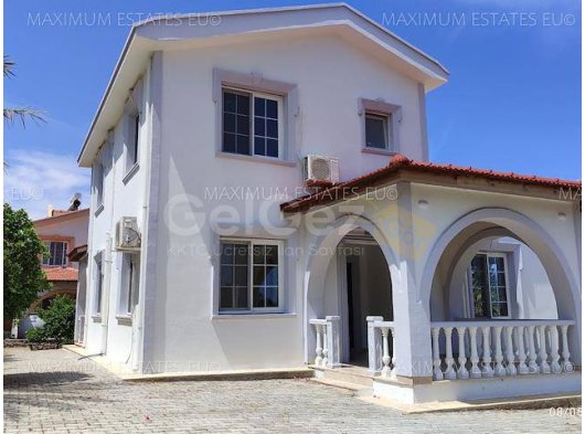 Deniz Kenarında 3 Yatak Odalı Mücevher! Kuzey Kıbrıs, Girne'nin Gözde Esentepe Bölgesinde, Kristal Berraklığındaki Akdeniz Sularına Sadece 350 Metre Mesafed