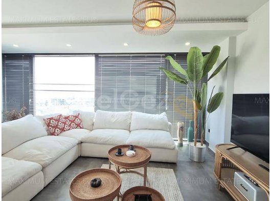 Girne'nin Simgesel West One Bölgesinde Lüks 2 Yatak Odalı, 2 Banyolu Daire. Carvinia'nın Kalbinde, Prestijli West One Binasında Yer Alan Bu Göz Alıcı, T