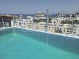 Girne Merkezde, Denize ve Tüm Olanaklara Yürüme Mesafesinde, Tam Eşyalı 2 Yatak Odası ve 3 Yatak Odası Dubleks ve 2 Özel Yüzme Havuzlu Penthouse Dairelerle Satı