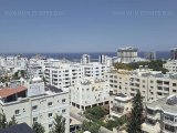 Girne Merkezde, Denize ve Tüm Olanaklara Yürüme Mesafesinde, Tam Eşyalı 2 Yatak Odası ve 3 Yatak Odası Dubleks ve 2 Özel Yüzme Havuzlu Penthouse Dairelerle Satı