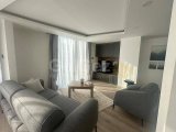 Girne Merkezde 2+1 Penthouse – Şıklık, Konfor ve Güvenlik Her Birinde Özel Banyo (Ensuite) Bulunan İki Yatak Odasına Sahip Modern Bir Penthouse. Konum: Girne Şe