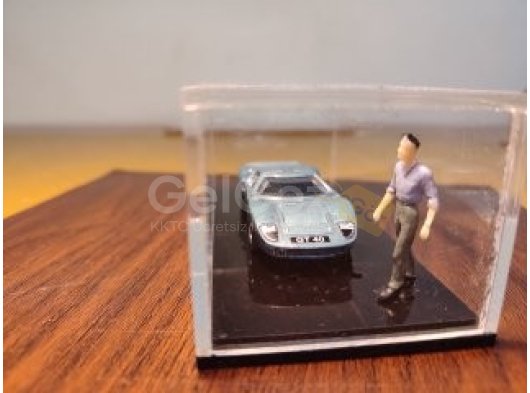 1/64 DİECAST FİGÜRLÜ